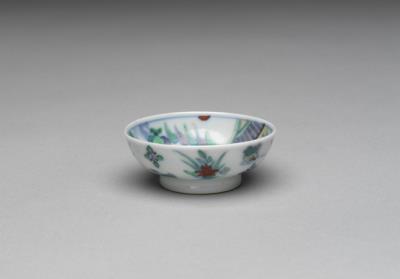 图片[3]-Saucer with wucai polychrome decoration, Ming dynasty, Chenghua reign (1465-1487)-China Archive